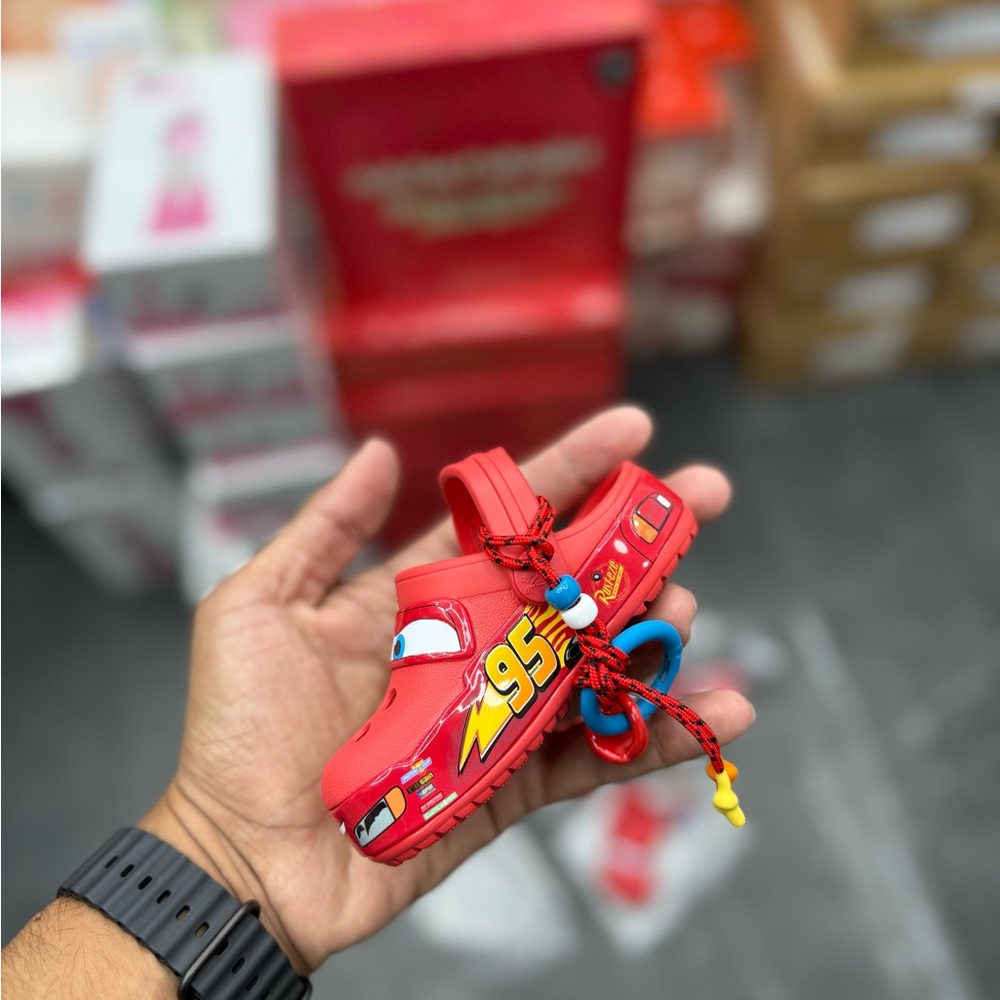 Crocs Lightning McQueen Bag Charm Jibbitz Brand New! Newly Released. - Picture 6 of 8